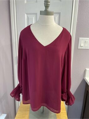 Vince Camuto Burgundy V-Neck Long Sheer Ruffle Sleeve Blouse Size Large